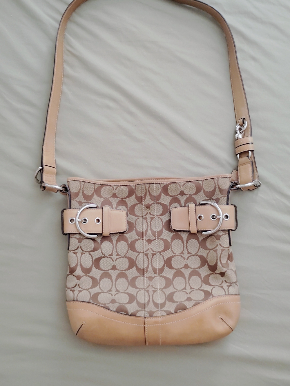 Coach Signature Canvas Crossbody Bag in Khaki/Cream